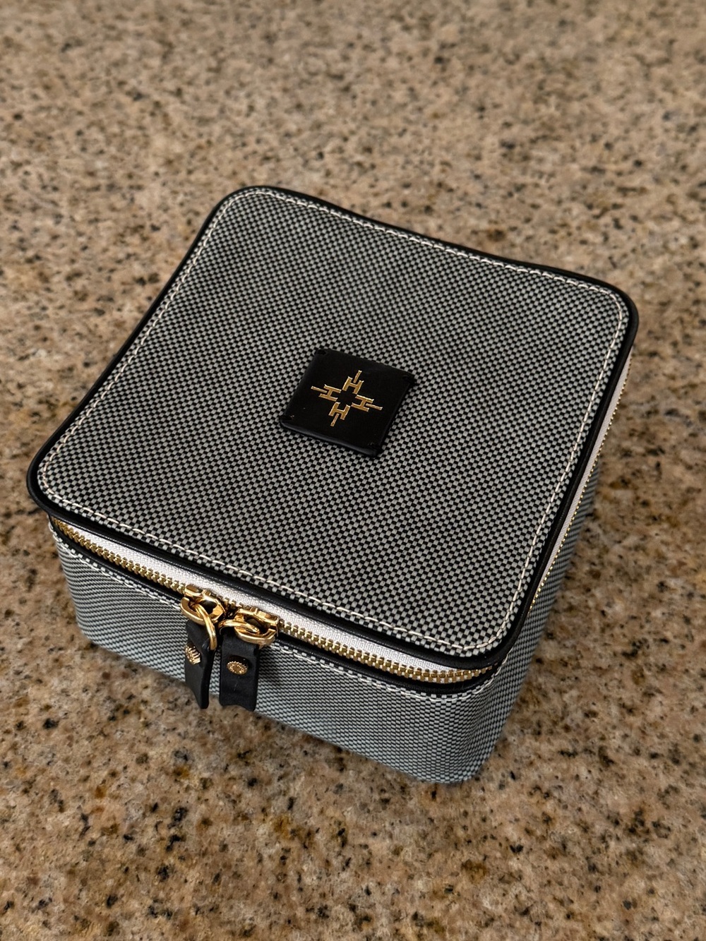 India Hicks "The Crown Jewels" Gray Black Zip Travel Jewelry Box Case Padded 6"